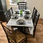 度假居 Large Cottage, Beach, Pubs Shops, Netflix, Bbq, Dog Friendly