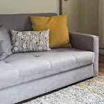 Large Cottage, Beach, Pubs Shops, Netflix, Bbq, Dog Friendly