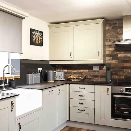 度假居 Large Cottage, Beach, Pubs Shops, Netflix, Bbq, Dog Friendly *